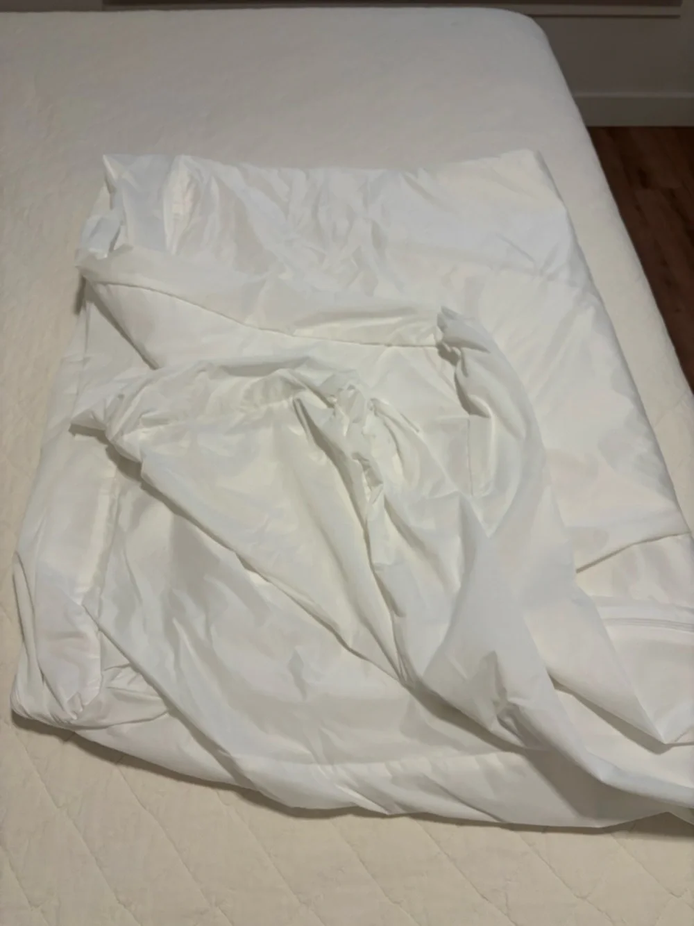 Allerease Zippered Mattress Protector (Full) - Picture 1 of 3